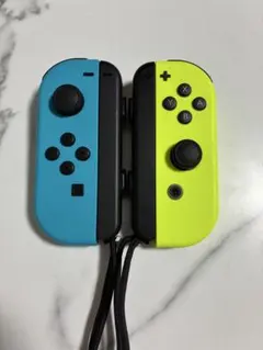 任天堂スイッチ　ジョイコン　Joy-Con 左右セット　動作OK　ストラップ付き