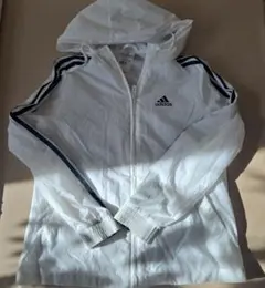 adidas フード付きホワイトウィンドブレーカー160/84AレディースS？