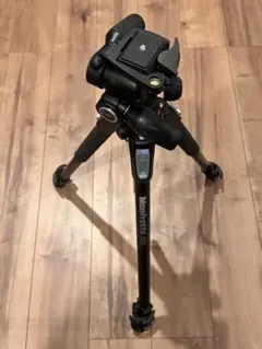 M*ん様 ☆最終値下！☆ マンフロット Manfrotto サロン230 809 - メルカリ