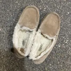 ベージュ スエード モカシン