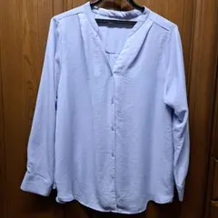 ライトブルー Vネック 長袖シャツ