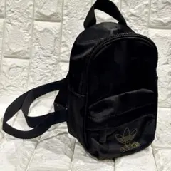 マリメッコ　adidas コラボ　ミニリュック　ブラック
