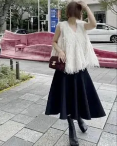 cygne シーニュ　ジレ Julie ブラック　未使用 cygne シーニュ Julie ジレ ブラックの通販はau PAY マーケット - 輸入