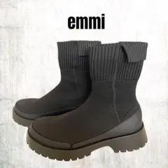 Item thumbnail for item cac8495e-58e0-4f0a-bfa2-12d783e25f35