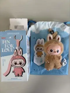 【正規品】 ラブブ ぬいぐるみ アルファベット PIN FOR LOVE S