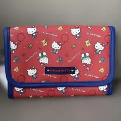 しまむら❣️サンリオ❣️キティちゃん　多収納　レッド　赤　ポーチ（ハローキティ）