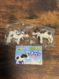 子ウシ アピるチャーム カウベル付きの子ウシ(白) 2個セット