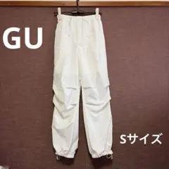 新品未使用（タグなし） GU テックパラシュートプルオンパンツ裏地付き　Sサイズ