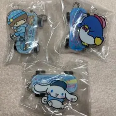 サンリオ　アクリルスケボーチャーム　タキシードサム　シナモン　シナモロール　キキ