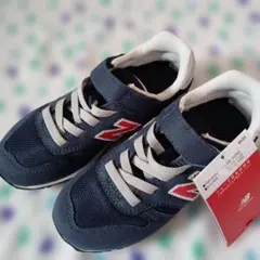 New Balance スニーカー　18.5 ネイビー キッズスニーカー　373