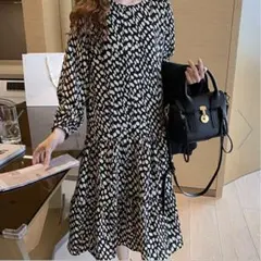 ドットロングスリーブワンピース 長袖 ティアード 黒　M