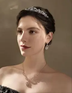 ブライダルジュエリー　ティアラ