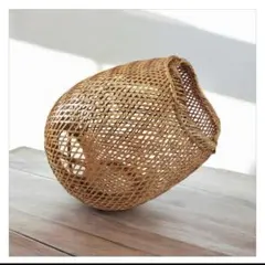 ラタン製オープンワークバスケット