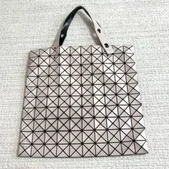 BAOBAO ISSEY MIYAKE トートバッグ　ベージュのサムネイル