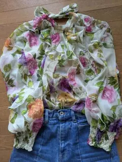 ZARA☆フラワー　ブラウス