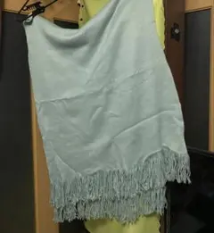 淡い水色 マフラー 大判　アクリル100 毛糸生地　伸縮性〇