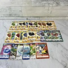【ジャンク】 ベイブレード キャラクターカードゲーム 傷 折れ 多数 【状態悪】