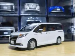 1/24 70 前期 トヨタ ヴォクシー カラーサンプル ミニカー - メルカリ