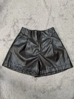 レザーショートパンツ ブラック GRL