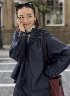 ロージーモンスター　フラワーコサージュデニムジャケット　ネイビー　新品未使用 海外ブランドMi piace 花柄刺繍 デニムジャケット 【Loungedress】花柄