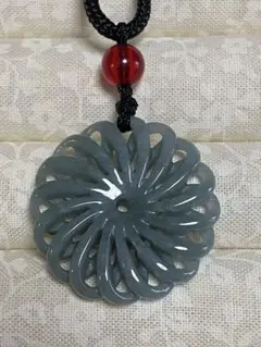 グアテマラ産　天然本翡翠　紐ネックレス お守り