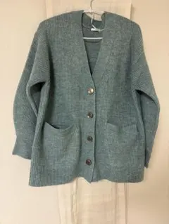 GU グリーン ボタン付きカーディガン