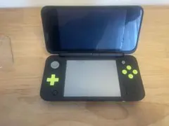 ほぼ未使用　New 2DS LL ブラック/グリーン