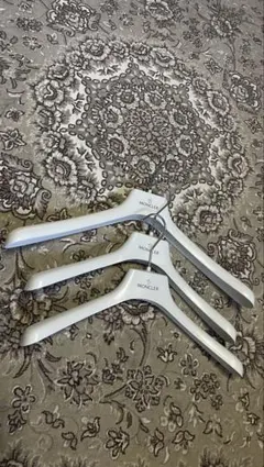 MONCLER モンクレール 純正ハンガー 3本セット