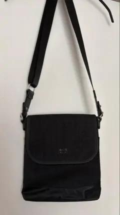 TAKEO KIKUCHIショルダーバッグ ブラック