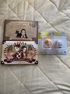 鬼滅の刃　フィギュア　シール　ポストカード