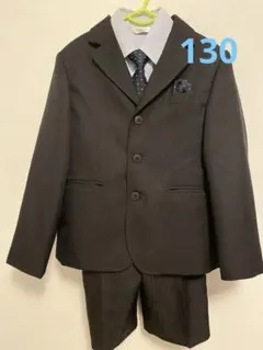 黒フォーマルスーツ 130cm[卒園式入学式に⭐︎]ネクタイ、サスペンダー付き