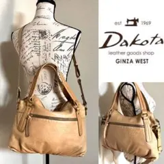 Dakota GINZA レザーチャーム付 本革 2wayバッグ