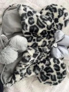 ヒョウ柄ファンキャップ グレーリボン付き