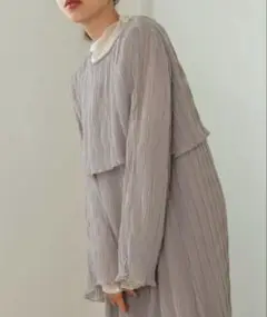 Bab ウェーブプリーツレイヤードライクワンピース グレー
