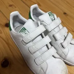 adidas STAN SMITH ベルクロスニーカー