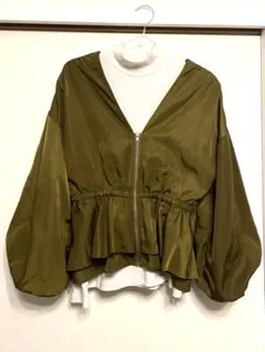 ブルゾン　ジャンパー　カーキ