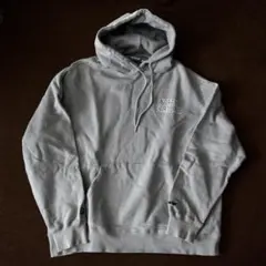 NCAA ノースカロライナ ロゴ入り グレー パーカー L