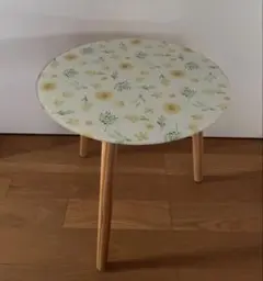 サリュ　花柄　ガラステーブル