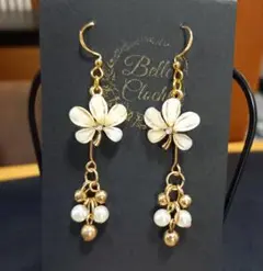 ピアス　フォーマル　フラワー　ロングピアス　エレガント　イヤリング