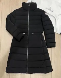 ［新品同様］モンクレール　レディース　ダウンコート　ブラック
