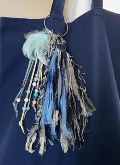 デニムリメイク☆タッセルキーホルダー☆バッグチャーム☆フェザー デニムリメイク☆タッセルキーホルダー☆バッグチャーム☆フェザー