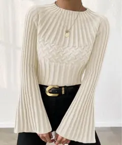 ケーブルニット