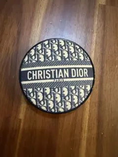 Dior foreverクッションファンデ　限定デザインケース