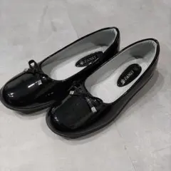 PANSY ブラック スリッポン リボン付き　23.5 センチ