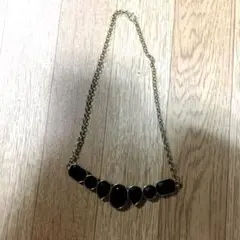 黒ビジューネックレス