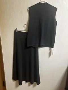 MilaOwenミラオーウェン ハイネックノースリニット×フレアスカートセット