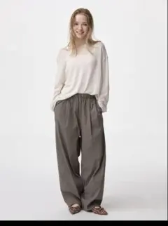 GU バレルレッグプルオンパンツ　オリーブ　L