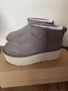 UGG W CLASSIC ULTRA MINI PLATFORM 23cmのサムネイル