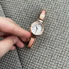 ローズゴールド アナログ時計 ホワイト文字盤