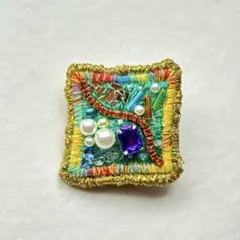 異国をめぐる小さな景色 ビーズ刺繍ブローチ ハンドメイド